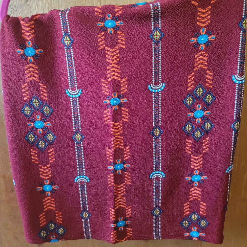 Lularoe XL Cassie Skirt- red patterned
